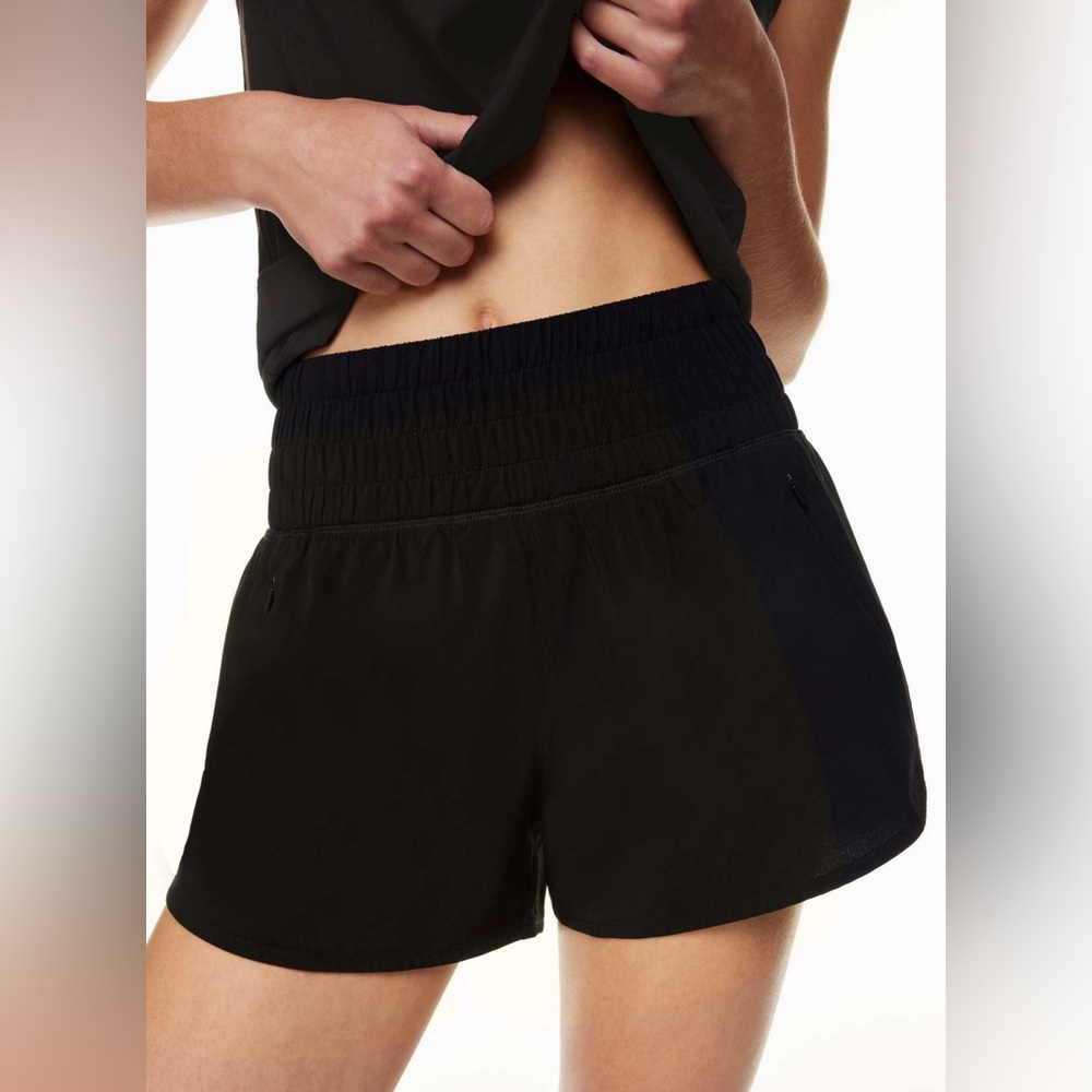Aritzia TNA Endurance Short